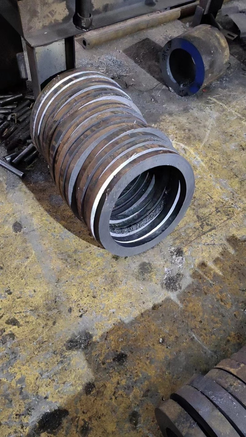 阿拉尔阿拉尔阿拉尔30CrMo无缝钢管切割